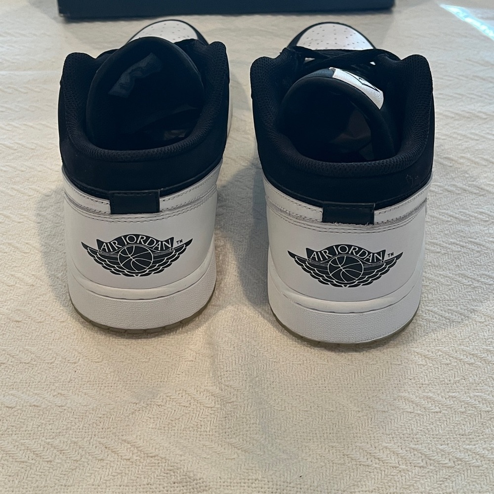 Air Jordan 1 Low SE “Diamond Shorts” - Picture 5 of 11